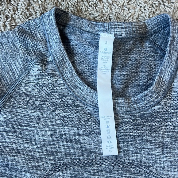 Lululemon Swiftly Tech Short Sleeve - Hip Length - Picture 2 of 5